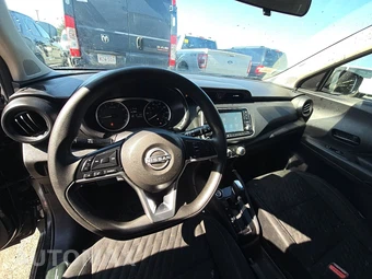 2022 Nissan Kicks S – miniatura 11