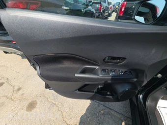 2022 Nissan Kicks S - miniatura 9