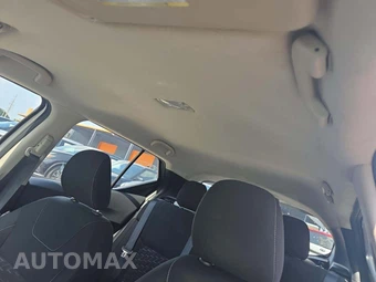 2022 Nissan Kicks S - miniatura 8