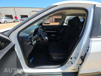 2022 Nissan Kicks S - miniatura 6