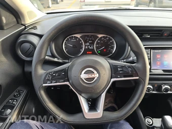 2022 Nissan Kicks S – miniatura 10