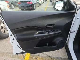 2022 Nissan Kicks S – miniatura 9