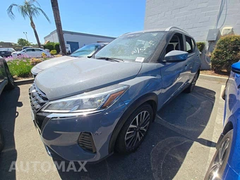 2022 Nissan Kicks SV