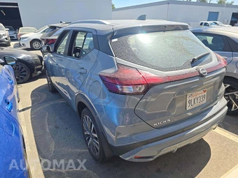 2022 Nissan Kicks SV – miniatura 2