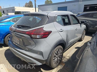 2022 Nissan Kicks SV – miniatura 3