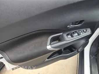 2022 Nissan Kicks SV – miniatura 9