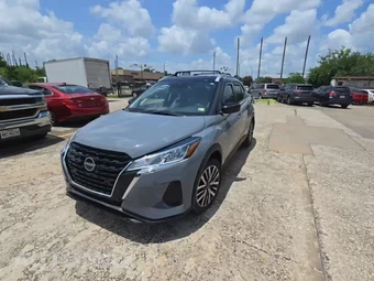 2022 Nissan Kicks SV