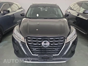 2022 Nissan Kicks SV - miniatura 2