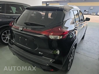 2022 Nissan Kicks SV - miniatura 4