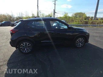 2022 Nissan Kicks SV - miniatura 5