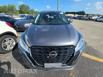 2022 Nissan Kicks SV - miniatura 2