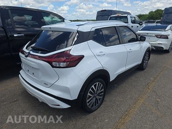 2022 Nissan Kicks SV - miniatura 4