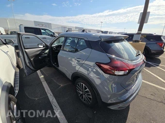 2022 Nissan Kicks SV – miniatura 2