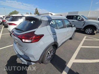 2022 Nissan Kicks SV – miniatura 3