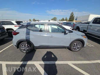 2022 Nissan Kicks SV – miniatura 4