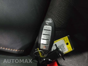 2022 Nissan Maxima SR – miniatura 8