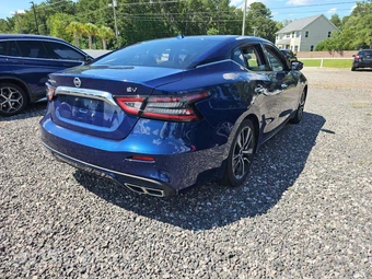 2022 Nissan Maxima SV – miniatura 3
