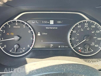 2022 Nissan Maxima SV – miniatura 9