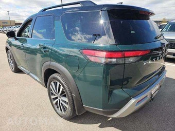 2022 Nissan Pathfinder Platinum – miniatura 2