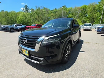 2022 Nissan Pathfinder Platinum