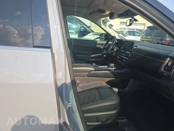 2022 Nissan Pathfinder Platinum – miniatura 8