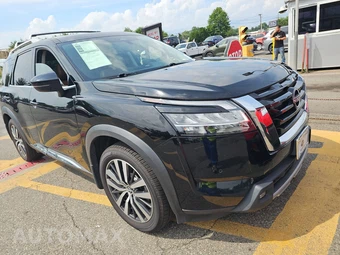 2022 Nissan Pathfinder Platinum – miniatura 3