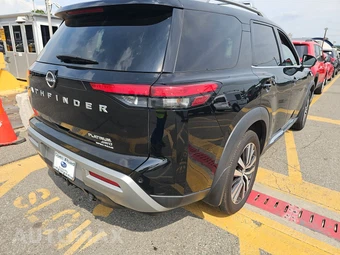 2022 Nissan Pathfinder Platinum – miniatura 4
