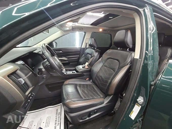 2022 Nissan Pathfinder Platinum - miniatura 3