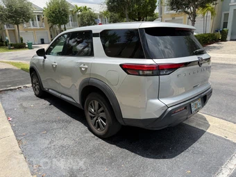 2022 Nissan Pathfinder S - miniatura 6