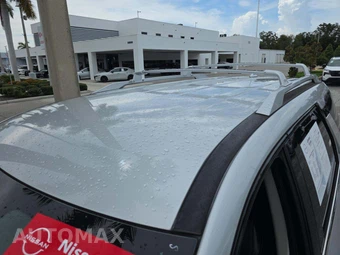 2022 Nissan Pathfinder SL - miniatura 12