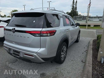 2022 Nissan Pathfinder SL - miniatura 3