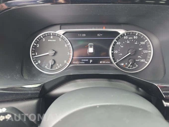 2022 Nissan Pathfinder SL - miniatura 9