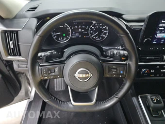 2022 Nissan Pathfinder SL – miniatura 10