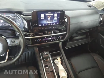 2022 Nissan Pathfinder SL - miniatura 11