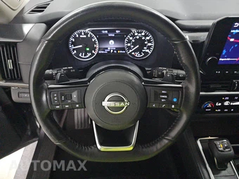 2022 Nissan Pathfinder SL – miniatura 10