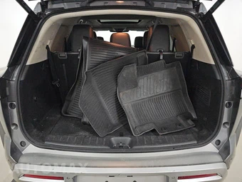 2022 Nissan Pathfinder SL – miniatura 17