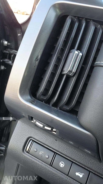 2022 Nissan Pathfinder SL – miniatura 33