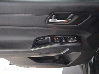 2022 Nissan Pathfinder SL – miniatura 9