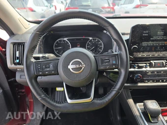 2022 Nissan Pathfinder SL - miniatura 10