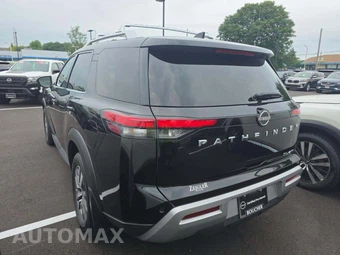 2022 Nissan Pathfinder SL - miniatura 2