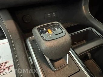 2022 Nissan Pathfinder SL - miniatura 23