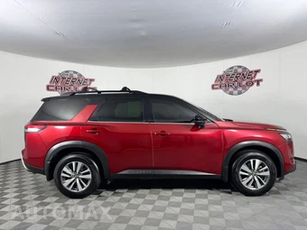 2022 Nissan Pathfinder SL - miniatura 8