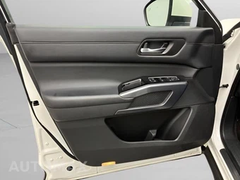 2022 Nissan Pathfinder SL - miniatura 24