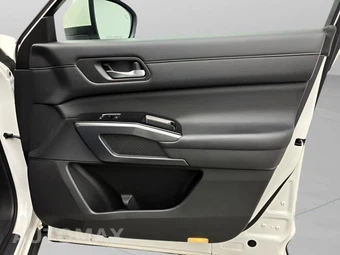 2022 Nissan Pathfinder SL - miniatura 35
