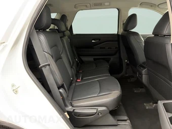 2022 Nissan Pathfinder SL - miniatura 37