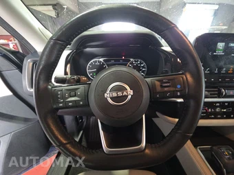 2022 Nissan Pathfinder SL – miniatura 10