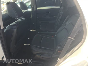 2022 Nissan Pathfinder SL – miniatura 13