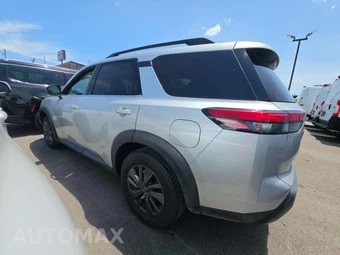 2022 Nissan Pathfinder SV – miniatura 2