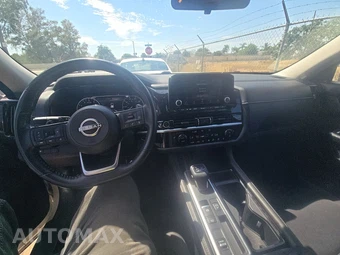 2022 Nissan Pathfinder SV - miniatura 11