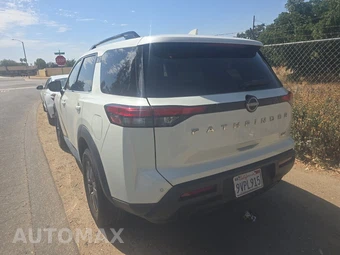 2022 Nissan Pathfinder SV - miniatura 6
